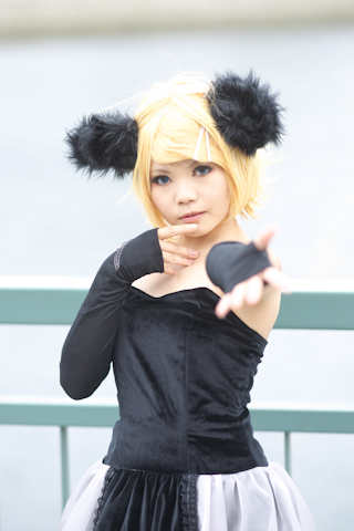 宝华洲社区:党员干部齐动手 扮靓美丽乡村“江南体育直播官方”(图3) 江南体育赛事集团